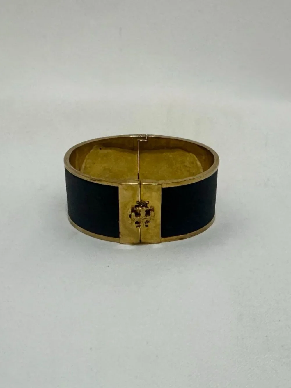 TORI BURCH GOLD BRACLET SET WITH LEATHER BELT SIZE SM